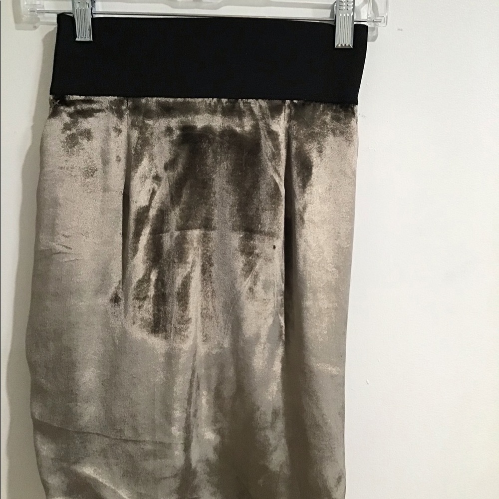 Elizabeth and James Gold  Velvet Ruched Miniskirt Sz.‎ 0 - Picture 4 of 6